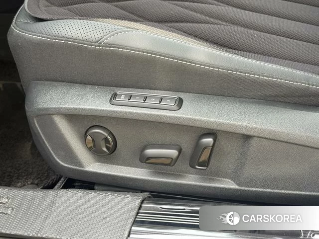 Volkswagen Passat id 4265599 из Китая 12