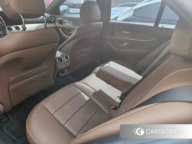 Mercedes-Benz E-Class W213 2020 Белый из Кореи, фото 2