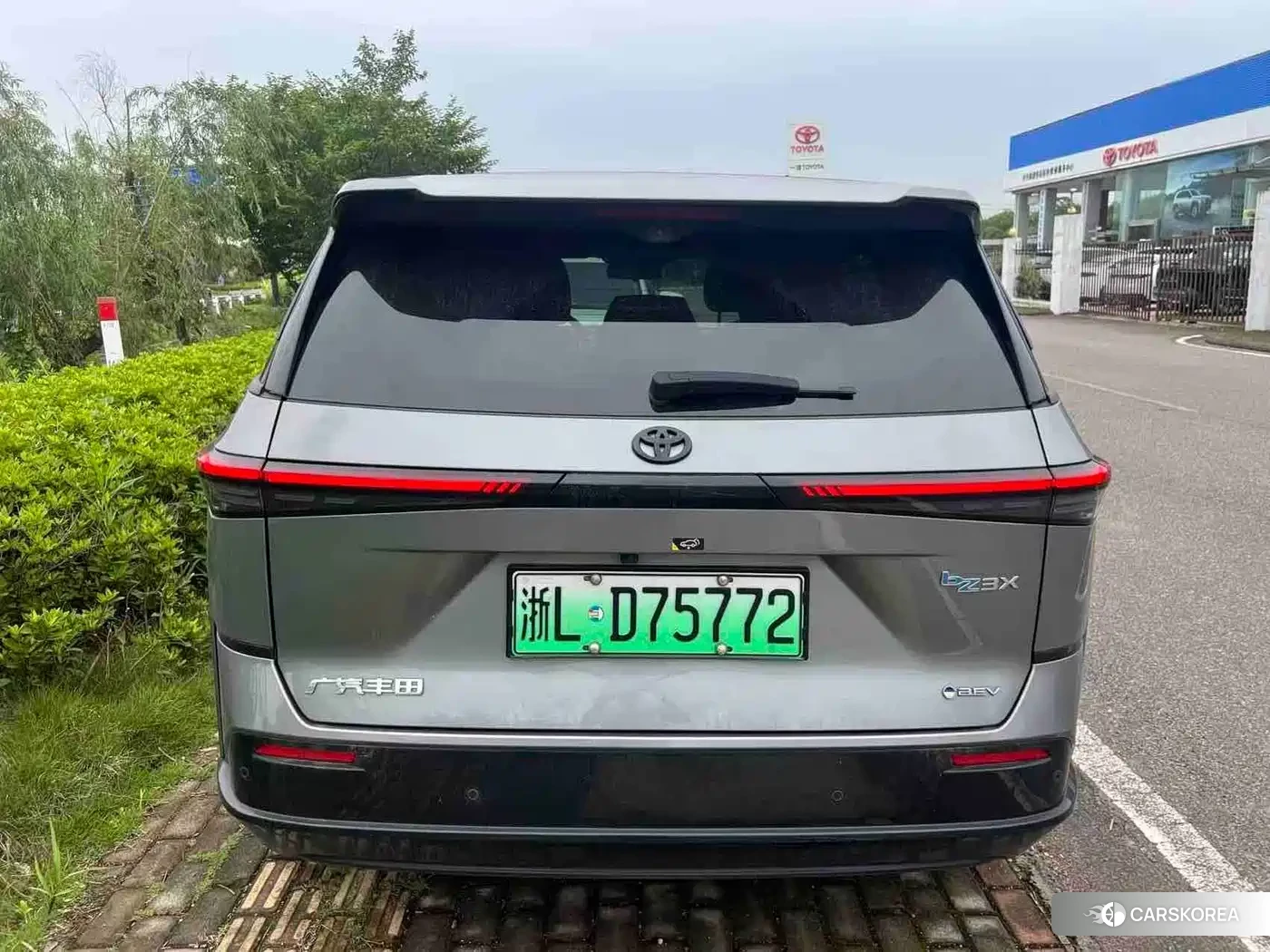 Toyota bZ3X 2025 Silver/gray из Китая, фото 2