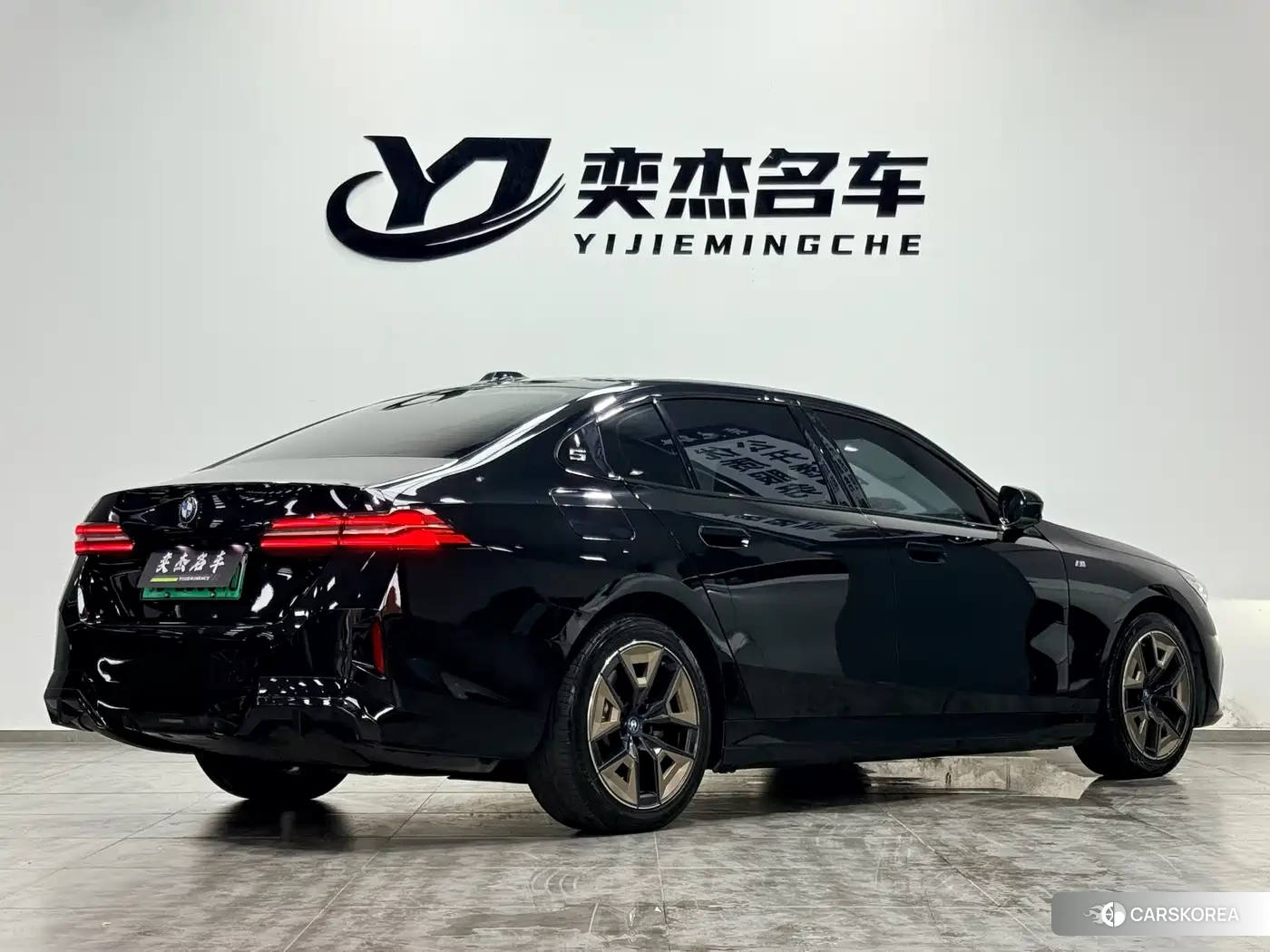 BMW i5 id 4570805 из Китая 11