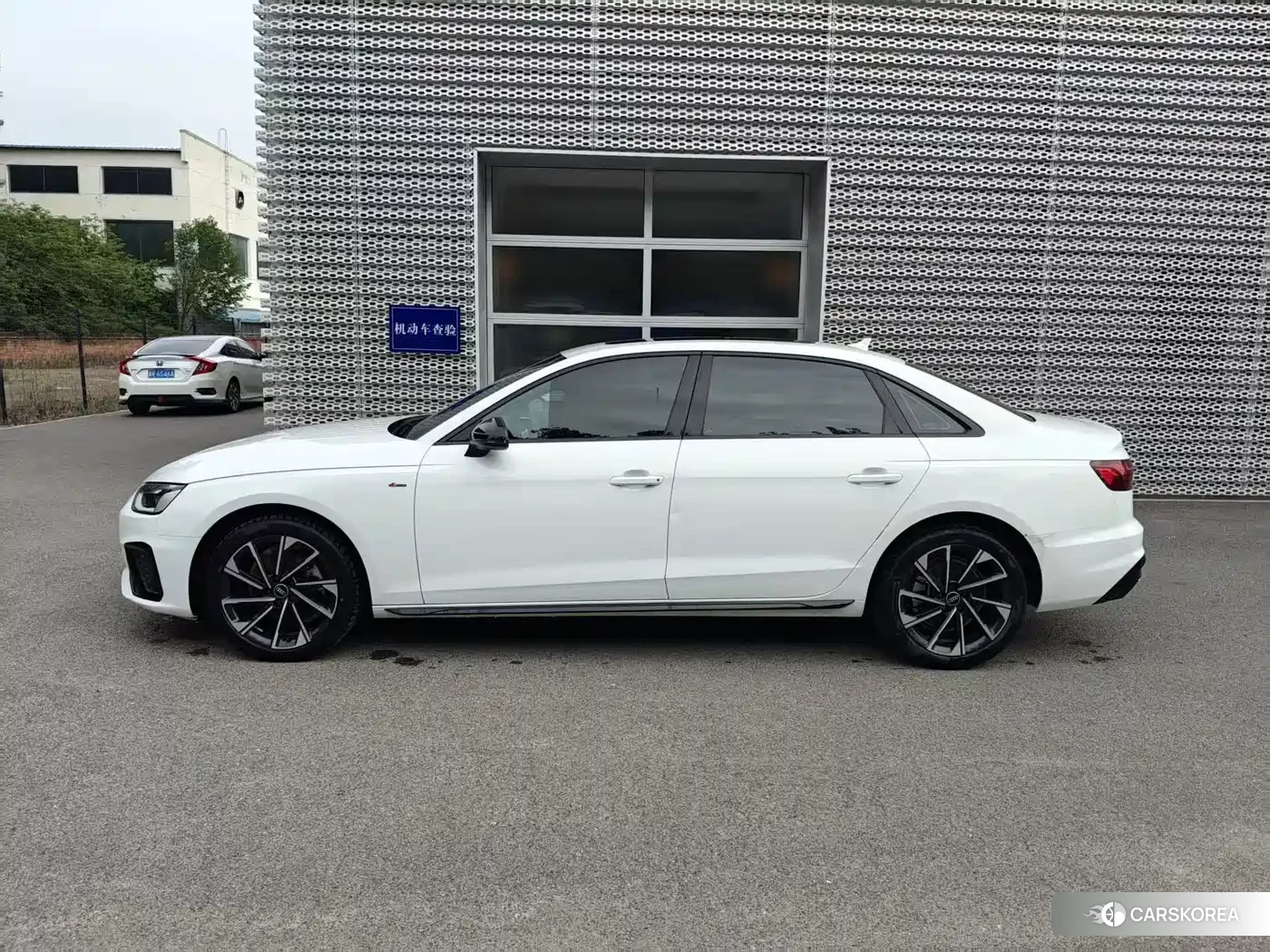 Audi A4L 2023 Белый из Китая, фото 5