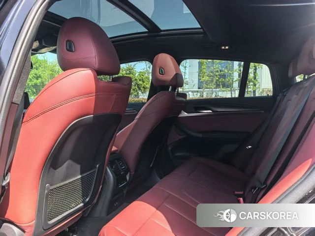 BMW X4 2023 Черный из Китая, фото 2