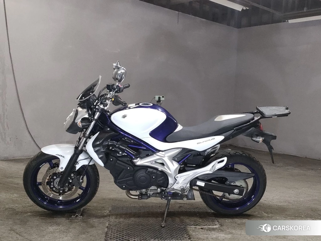 Проданный Suzuki GLADIUS 400 2010 из Японии, фото 2