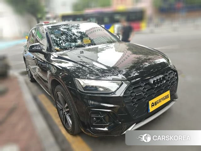 Audi Q5L 2022 Черный из Китая, фото 2