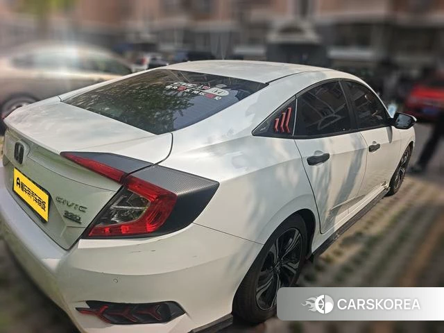 Honda Civic 2021 Белый из Китая, фото 2