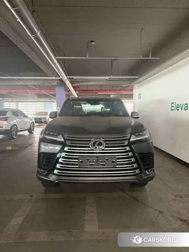 Lexus LX 4th Generation 2025 Серебристо-серый из Кореи, фото 2