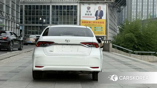 Toyota Corolla 2021 Белый из Китая, фото 5