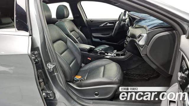 Infiniti Q30 id 2762268 из Кореи 12