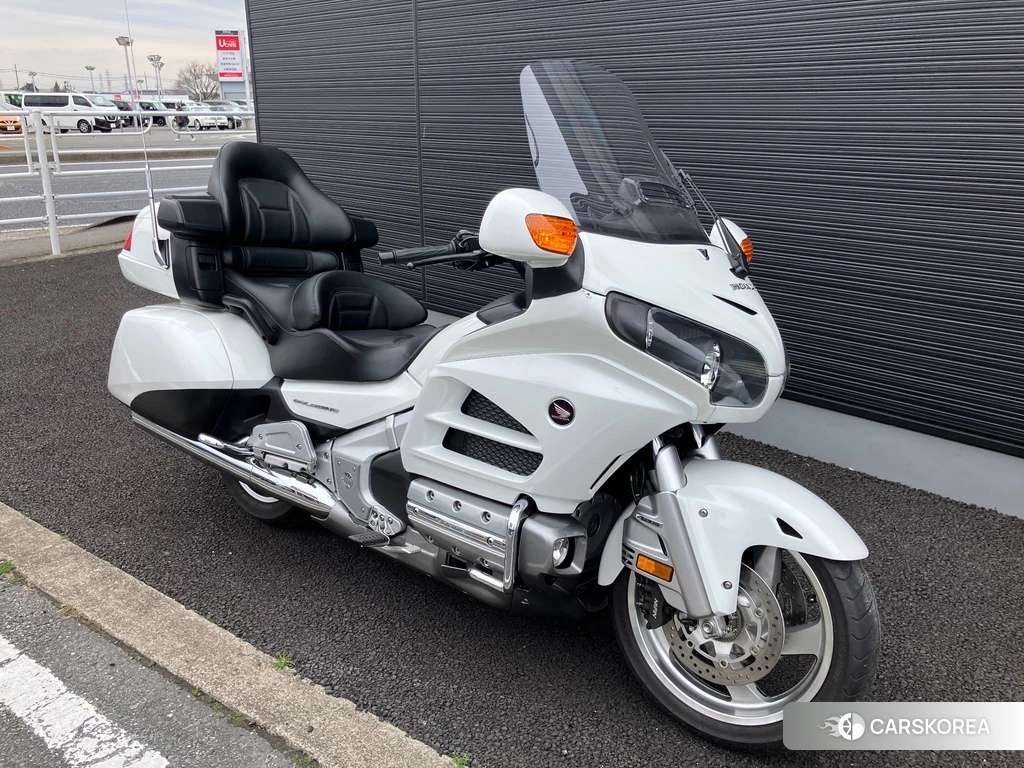 Проданный Honda GL1800 2012 из Японии