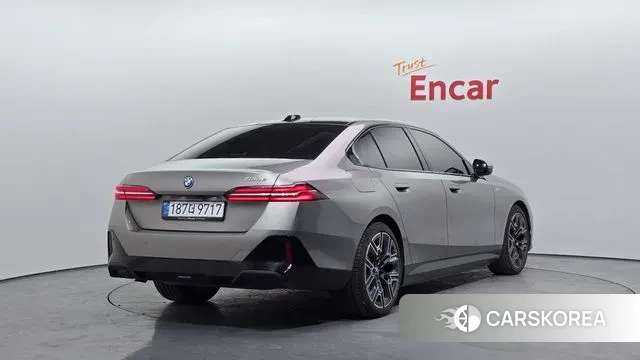 BMW 5 Series (G60) id 3739205 из Кореи 12