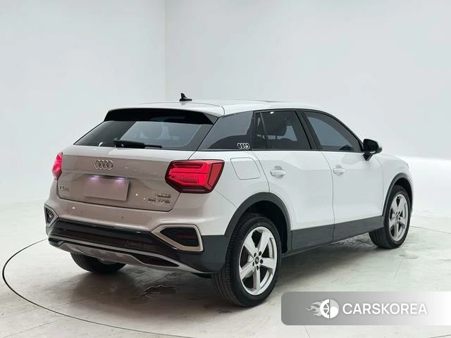 Audi Q2L id 4276672 из Китая 12