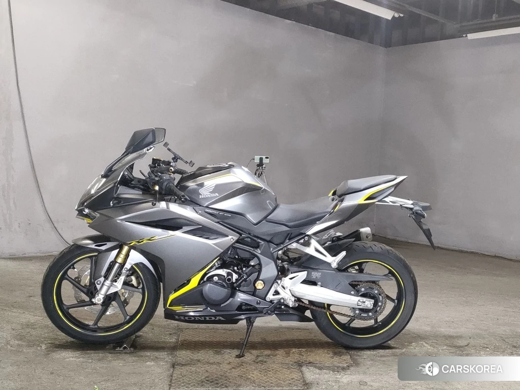 Проданный Honda CBR250RR 2017 из Японии, фото 2