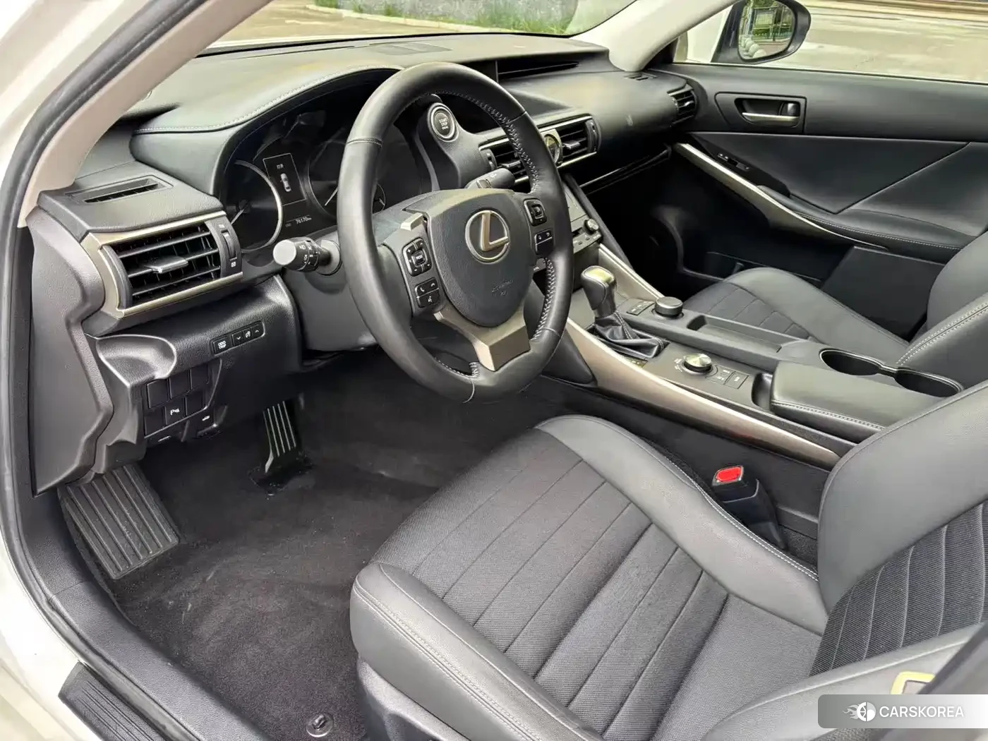 Lexus IS id 4559864 из Китая 10