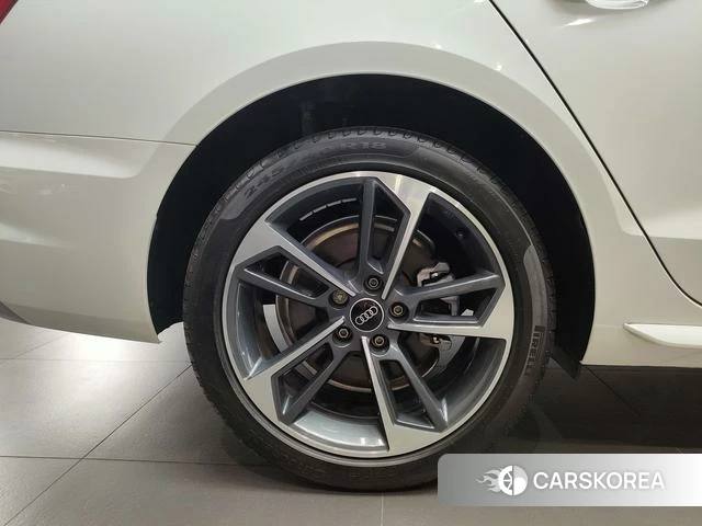 Audi A4L id 4215028 из Китая 12