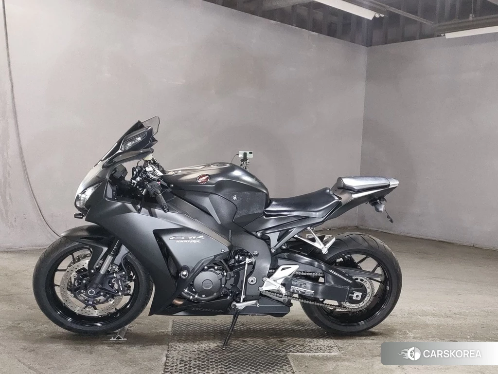 Проданный Honda CBR1000RR 2016 из Японии