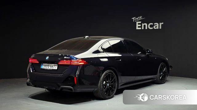 BMW 5 Series (G60) id 4177462 из Кореи 12