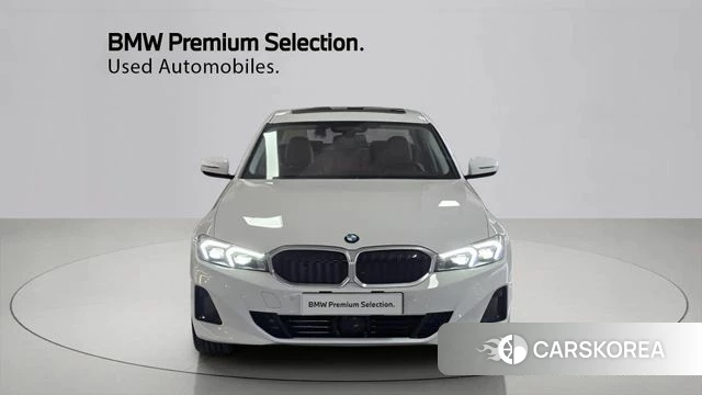 BMW 3 Series (G20) 2025 Белый из Кореи, фото 2