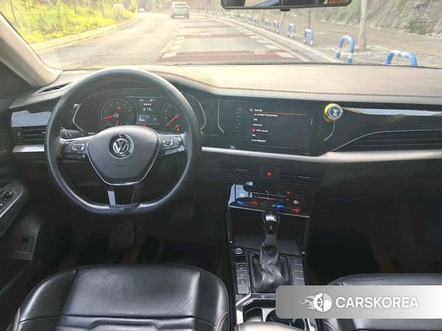 Volkswagen Passat id 4259539 из Китая 9