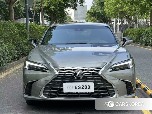 Lexus ES 2025 Серебристо-серый из Китая, фото 5