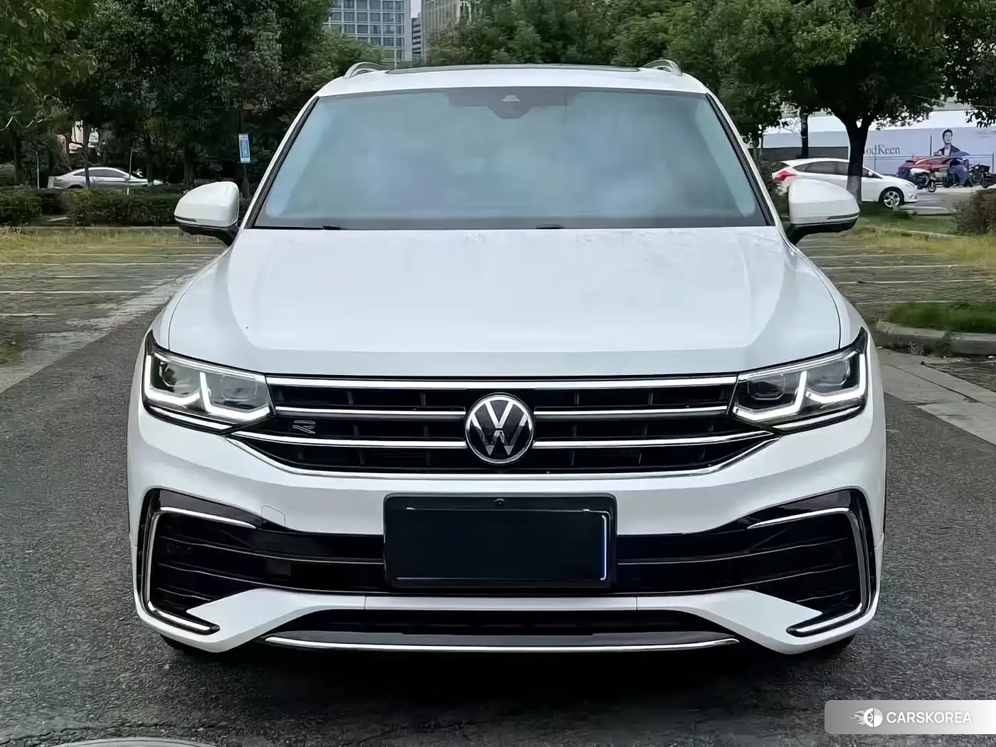 Volkswagen Tiguan L 2022 Белый из Китая, фото 2