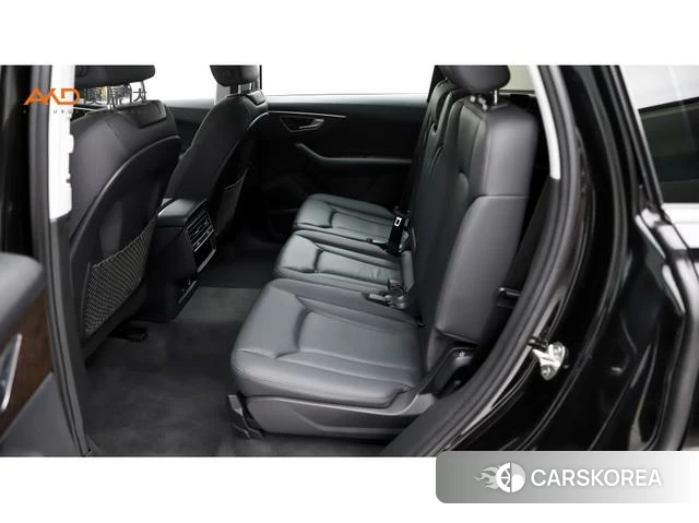 Audi Q7 2022 Черный из Китая, фото 3