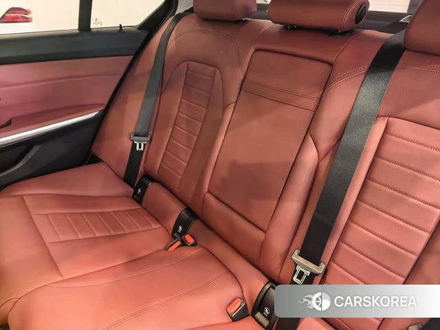 BMW 3 series id 4365753 из Китая 12