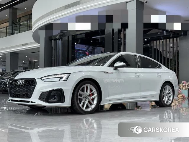 Audi A5 2021 Белый из Китая, фото 2