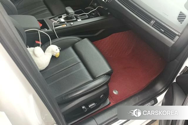 Audi A4L id 4290538 из Китая 9