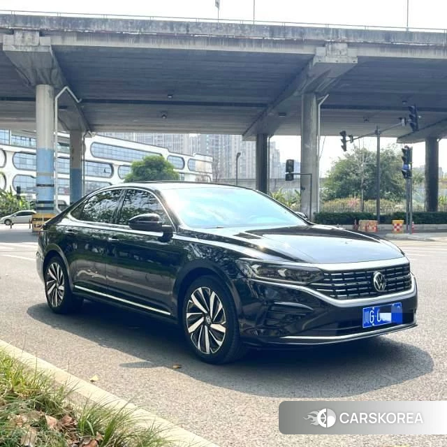 Volkswagen Passat 2022 Черный из Китая, фото 2