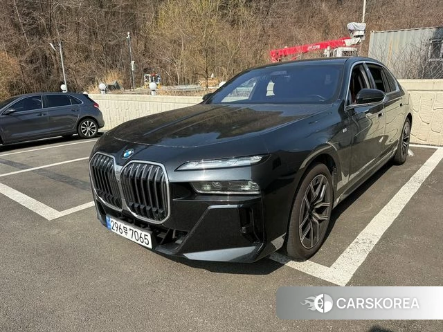 BMW 7 Series (G70) 2024 Черный из Кореи, фото 4