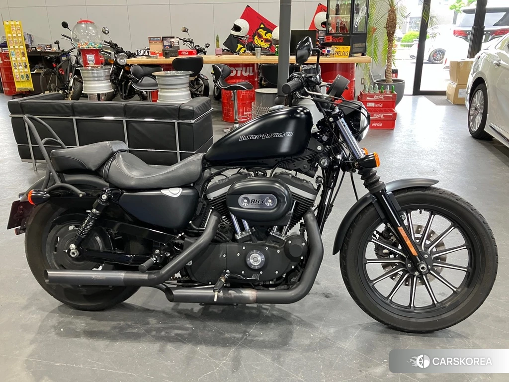 Проданный Harley-Davidson Sportster XL883N 2010 из Японии
