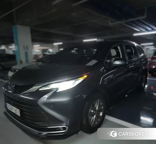 Toyota Sienna 4th Generation 2025 Серый из Кореи, фото 2