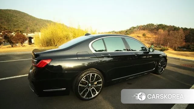 BMW 7 Series (G11) id 3759517 из Кореи 12