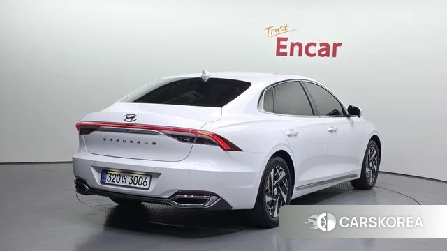 Hyundai The New Grandeur IG Hybrid id 4409678 из Кореи 12