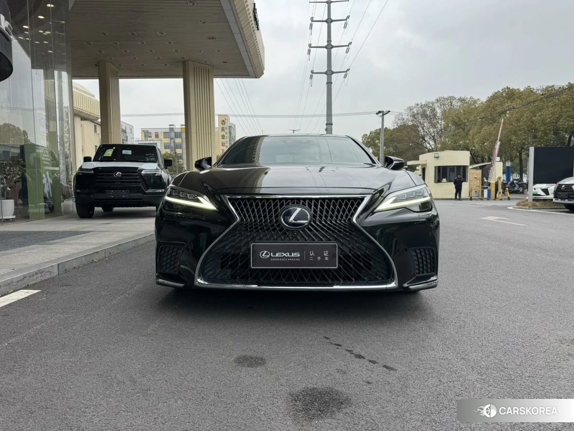 Lexus LS id 4511020 из Китая 10