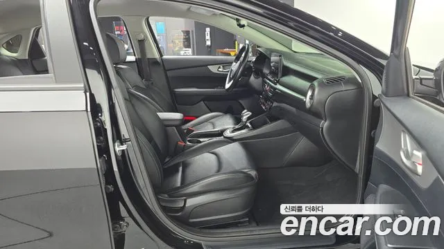 Kia Come New K3 id 2549689 из Кореи 12