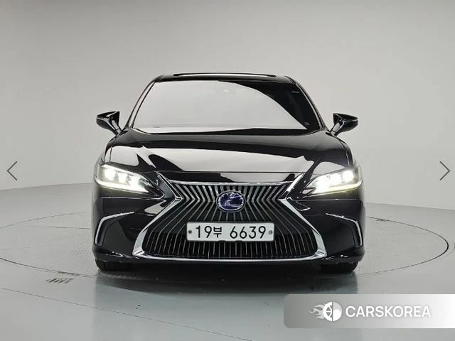 Lexus ES300h 7th generation 2019 Черный из Кореи, фото 2