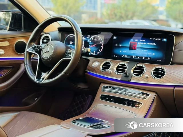 Mercedes-Benz E-class 2022 Черный из Китая, фото 2
