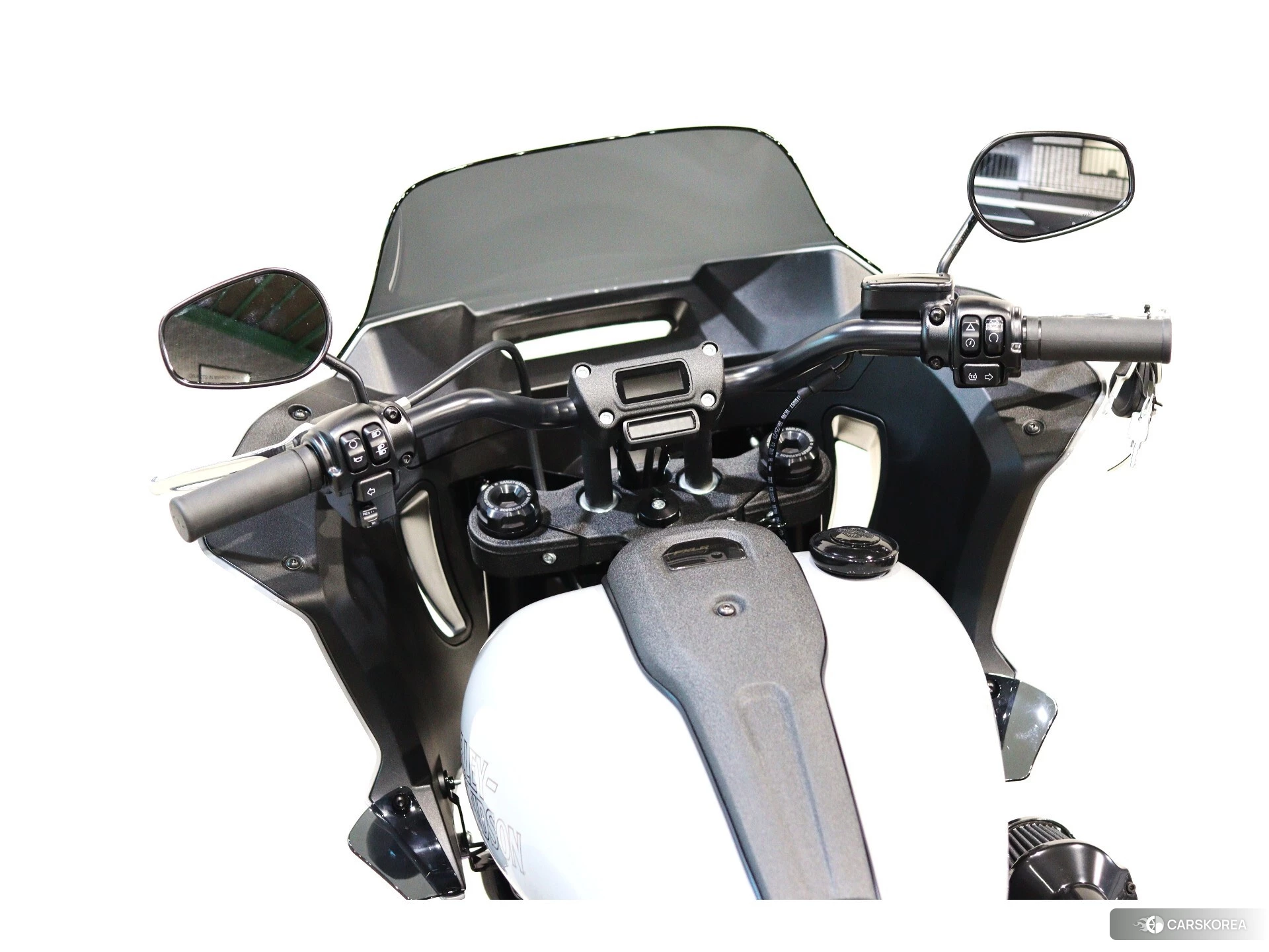 Harley-Davidson Softail Low Rider ST FXLRST1920 2024 из Японии, фото 5