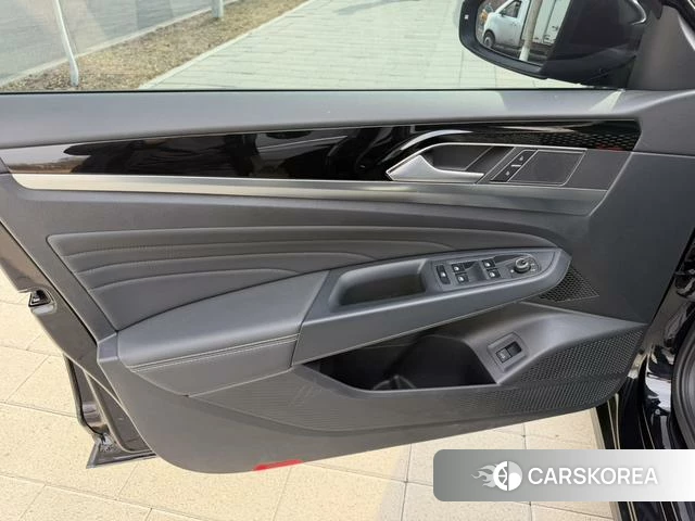 Volkswagen Passat id 4256035 из Китая 12