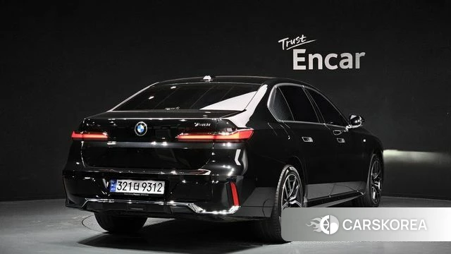 BMW 7 Series (G70) id 3798615 из Кореи 12