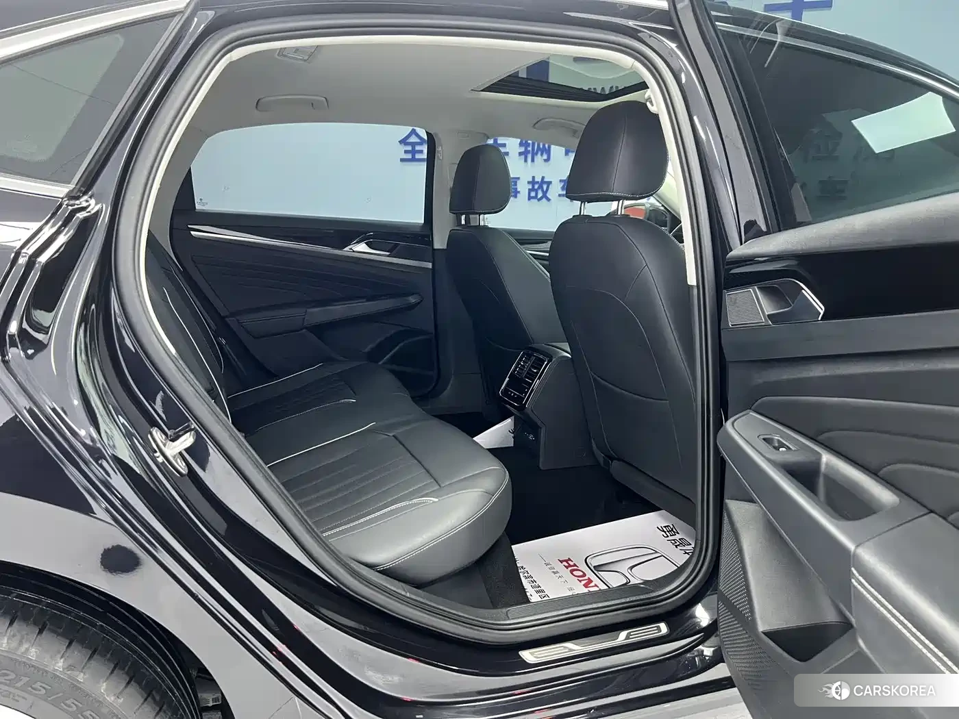 Volkswagen Passat id 4606975 из Китая 12