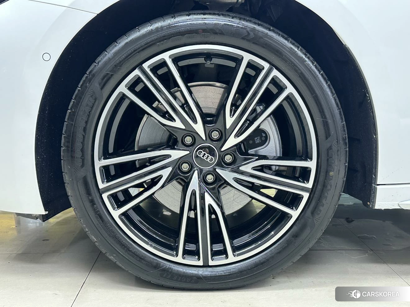 Audi A5L id 4499044 из Китая 12