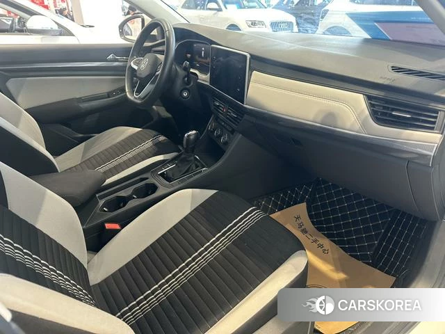 Volkswagen Bora 2024 Белый из Китая, фото 4