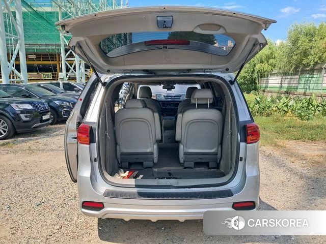 Kia The New Carnival 2019 Серебряный из Кореи, фото 2