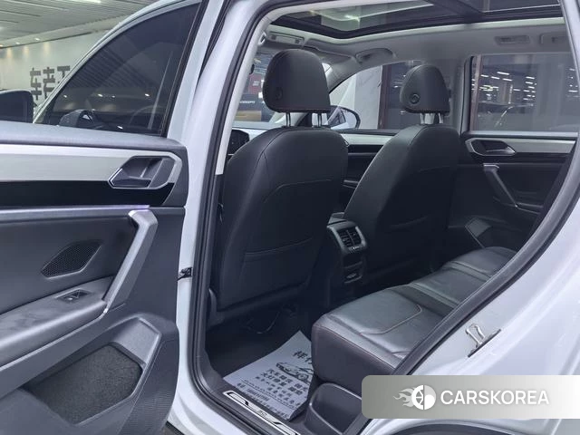Volkswagen Tanyue 2021 Белый из Китая, фото 2