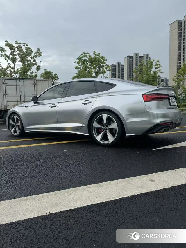 Audi S5 2021 Серебристо-серый из Китая, фото 6