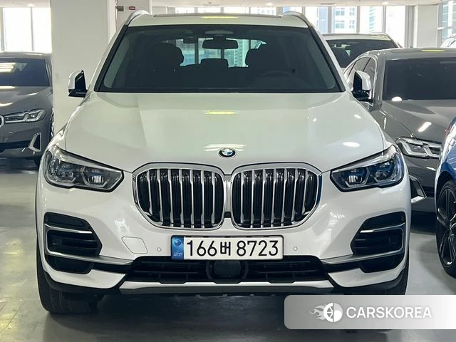 BMW X5 (G05) 2023 Белый из Кореи, фото 2