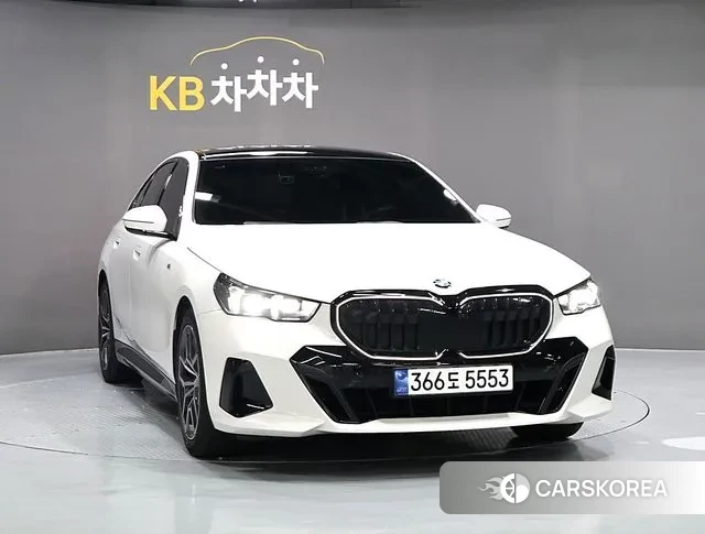 BMW 5 Series (G60) id 2958865 из Кореи 12