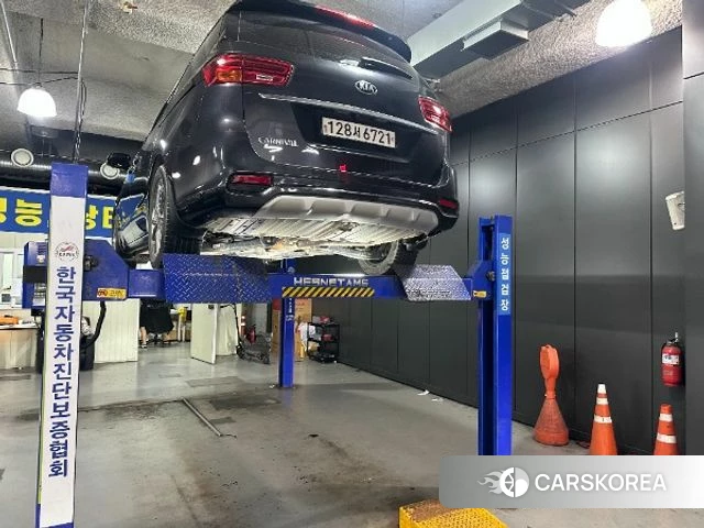 Kia The New Carnival 2019 Серый из Кореи, фото 2